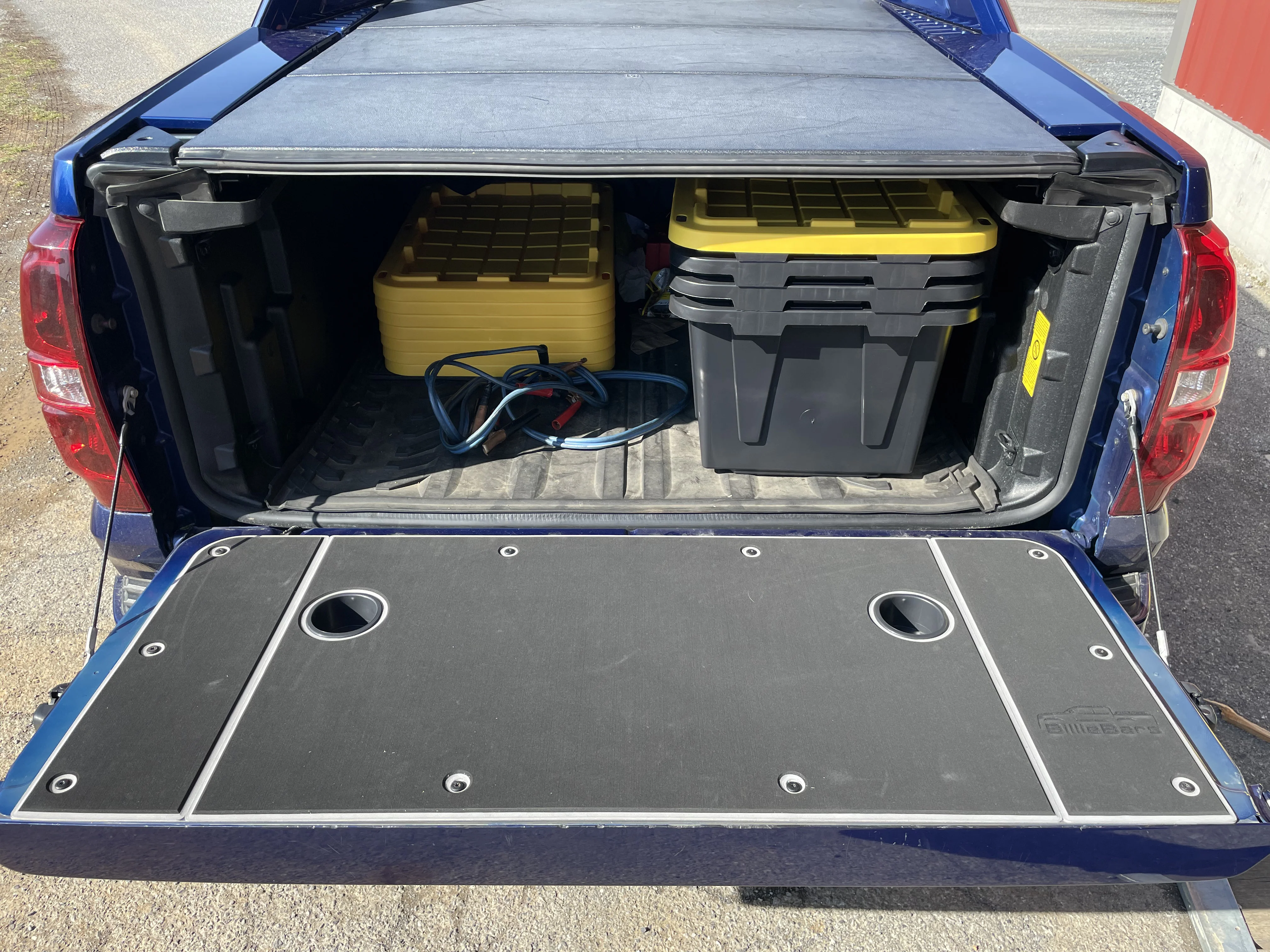 Avalanche Tailgate Cover (2007+) - Image 4