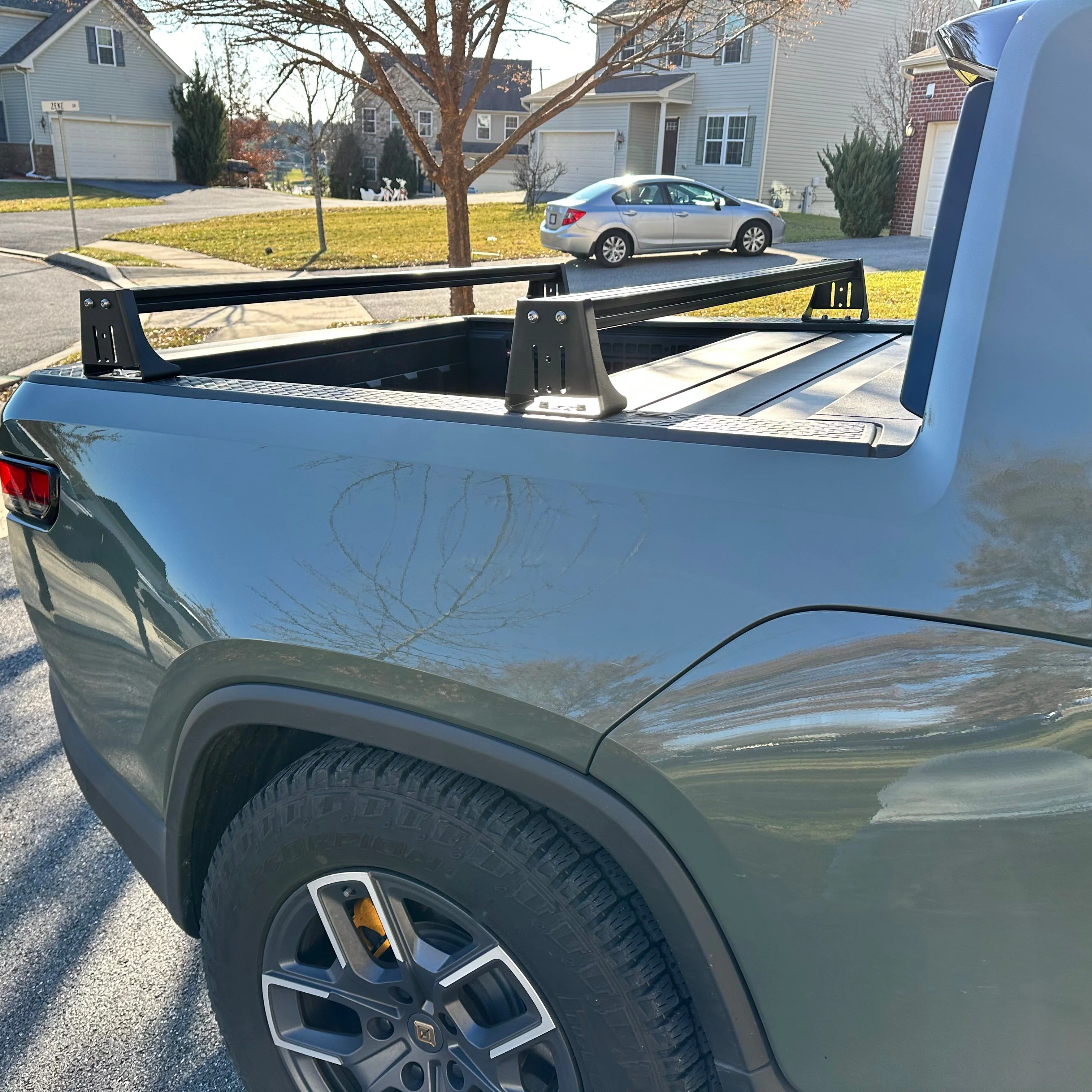 Rivian (2022+), Low Profile Bed Rack - Image 5