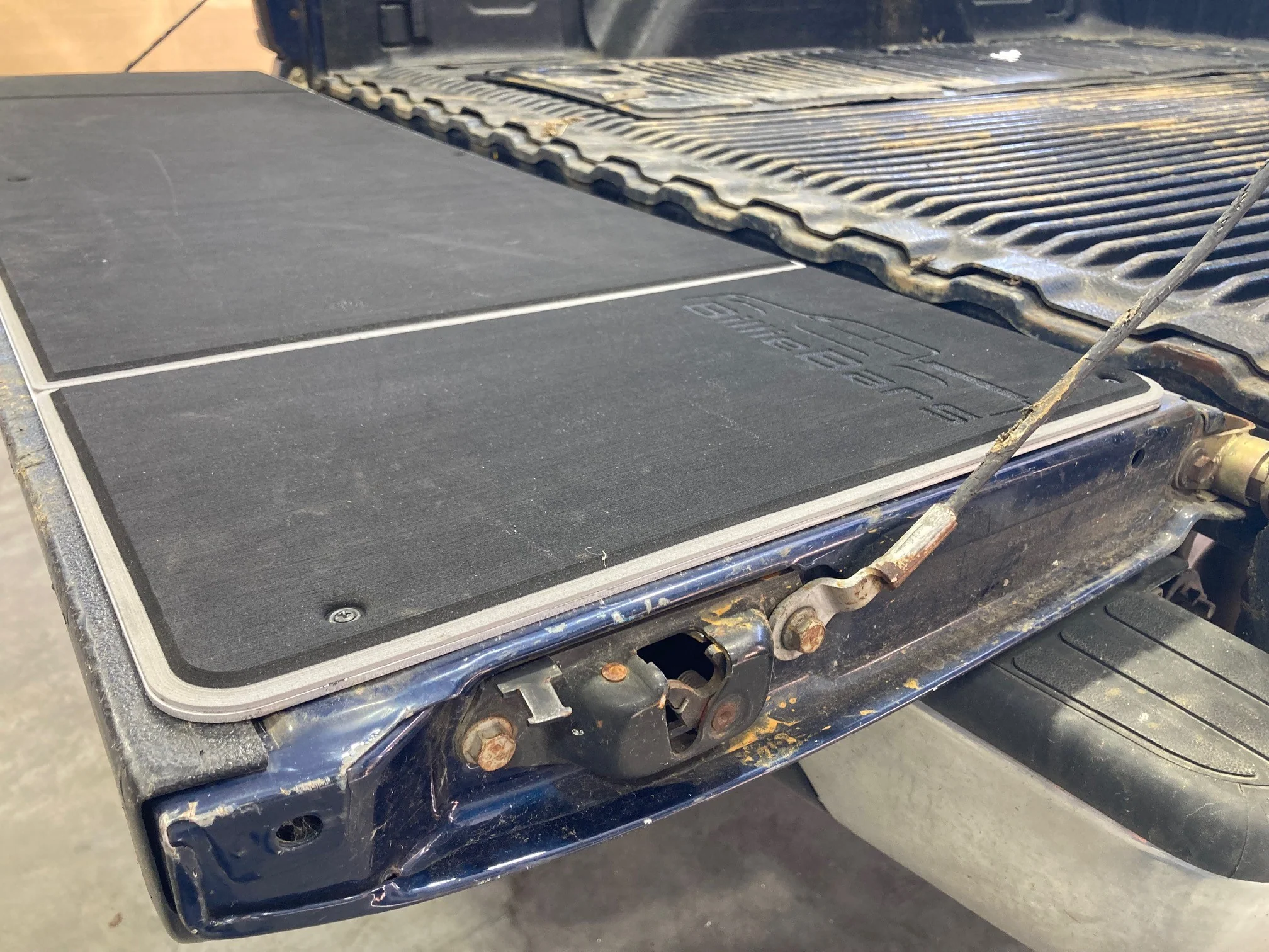 BillieBars -Silverado/Sierra 1500, 2500, 3500 Tailgate Cover (1988-2006) - Image 6