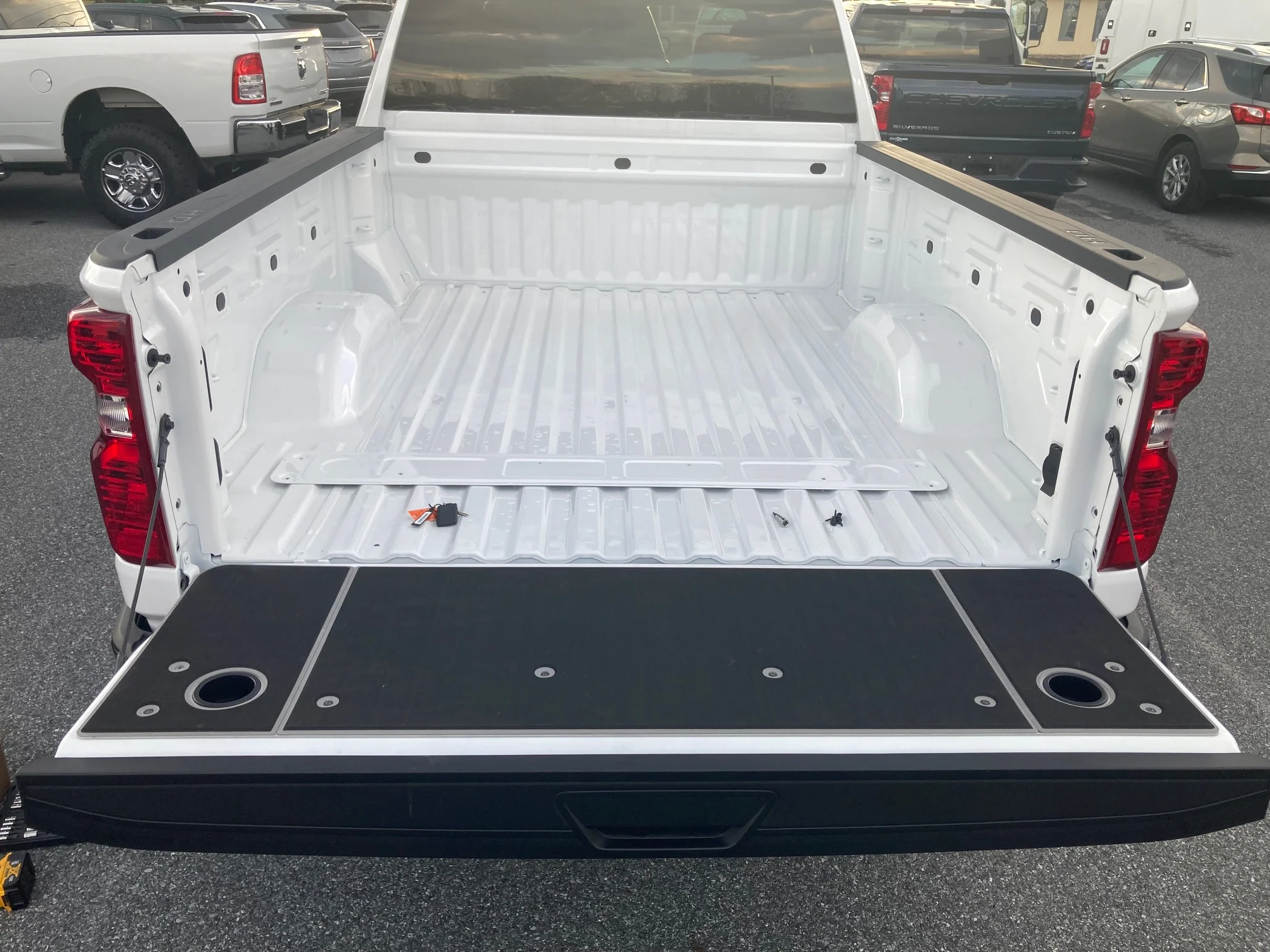 Silverado/Sierra 2500, 3500 Tailgate Cover (2019+) - Image 5