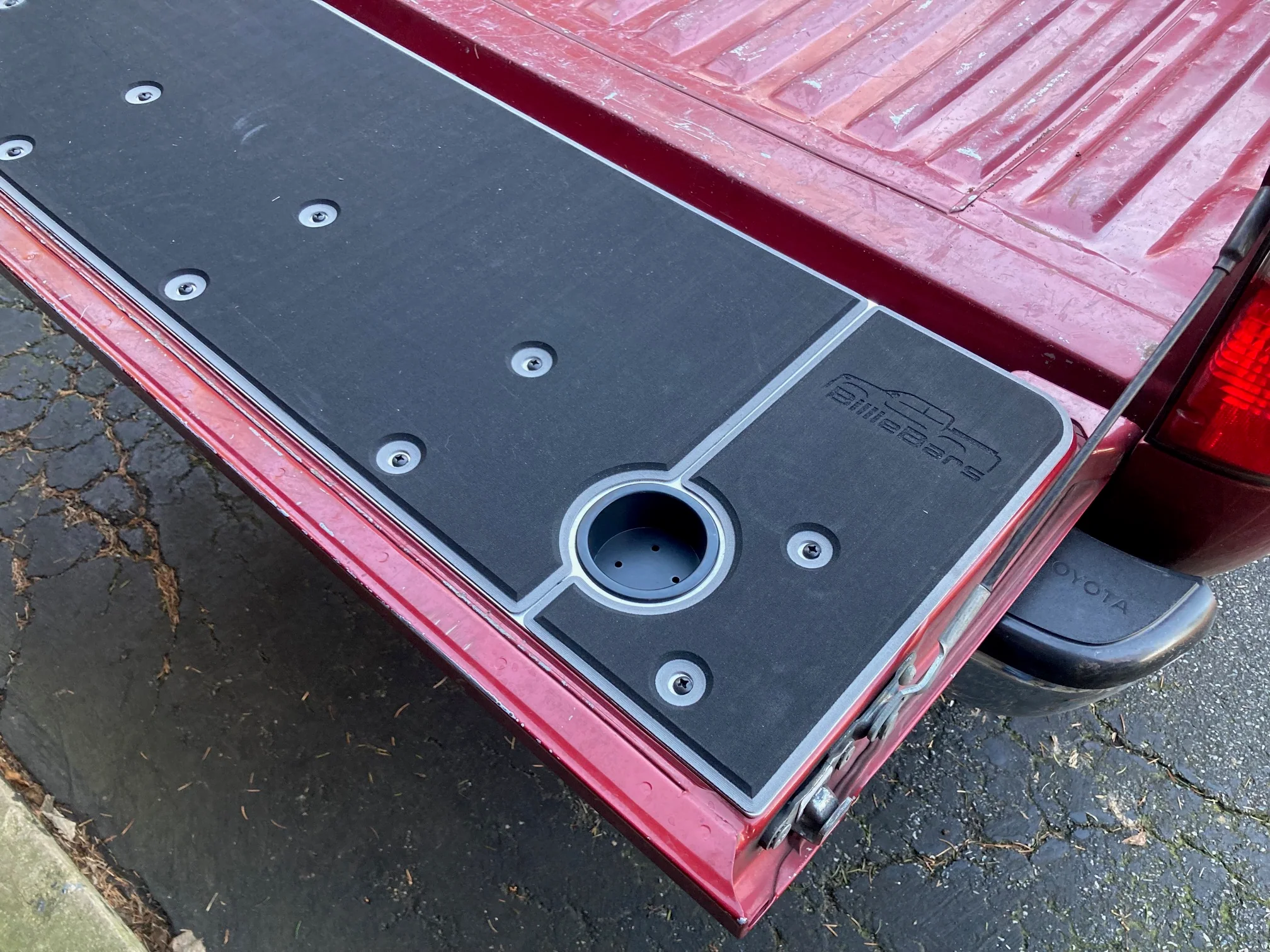 1ST GEN Tacoma Tailgate Cover (1995-2004) - Image 4