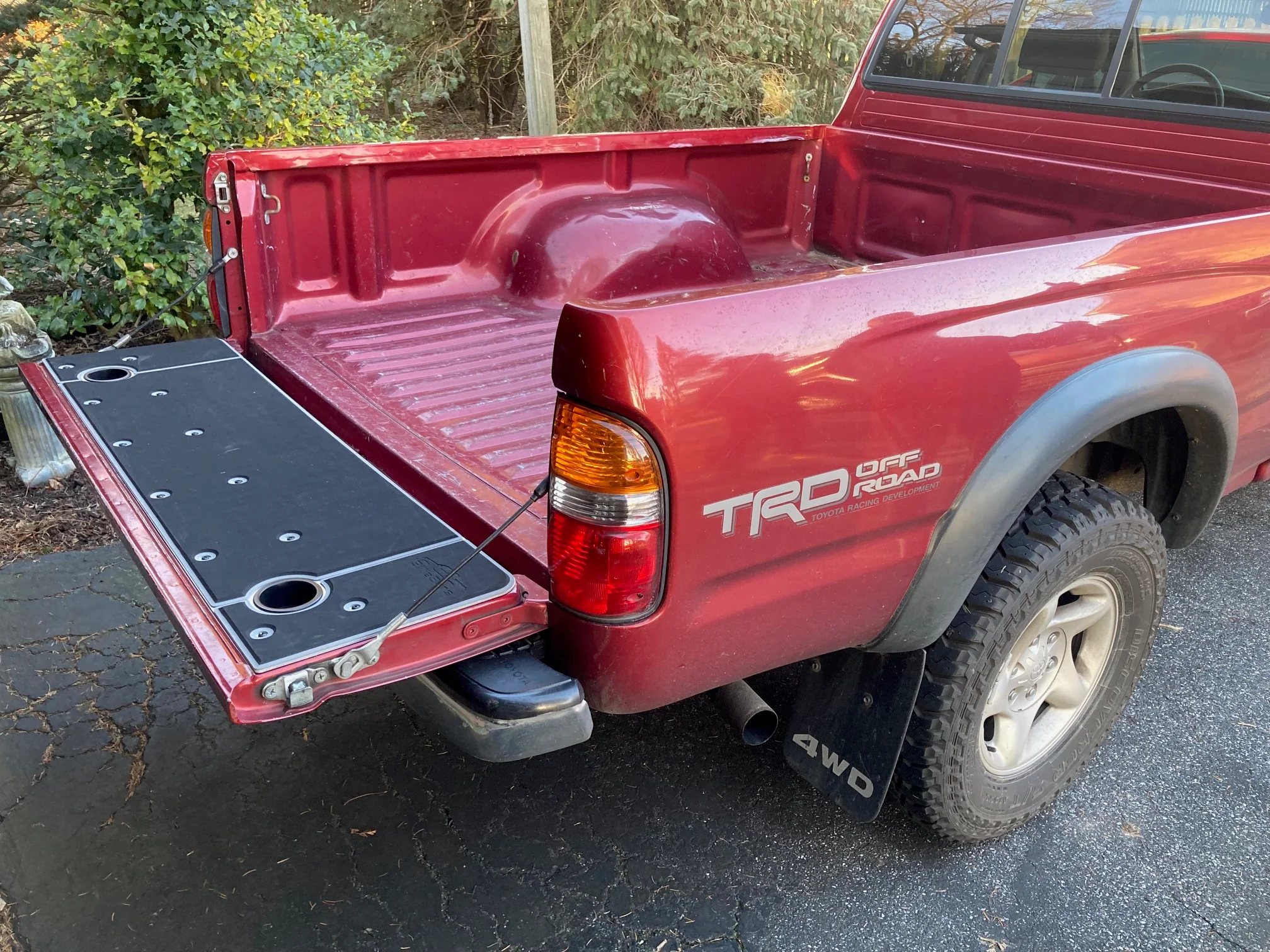 1ST GEN Tacoma Tailgate Cover (1995-2004) - Image 5