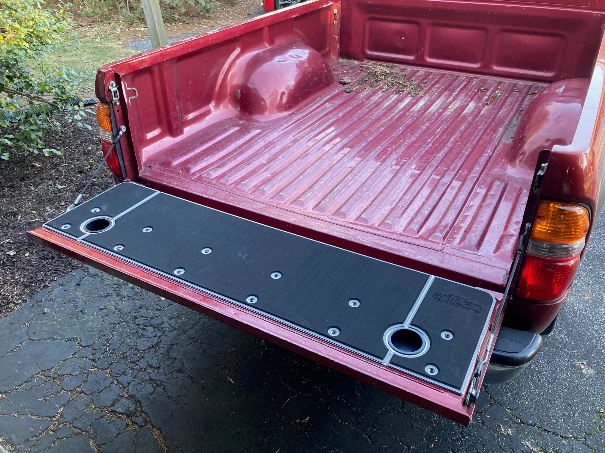 1ST GEN Tacoma Tailgate Cover (1995-2004) - Image 6