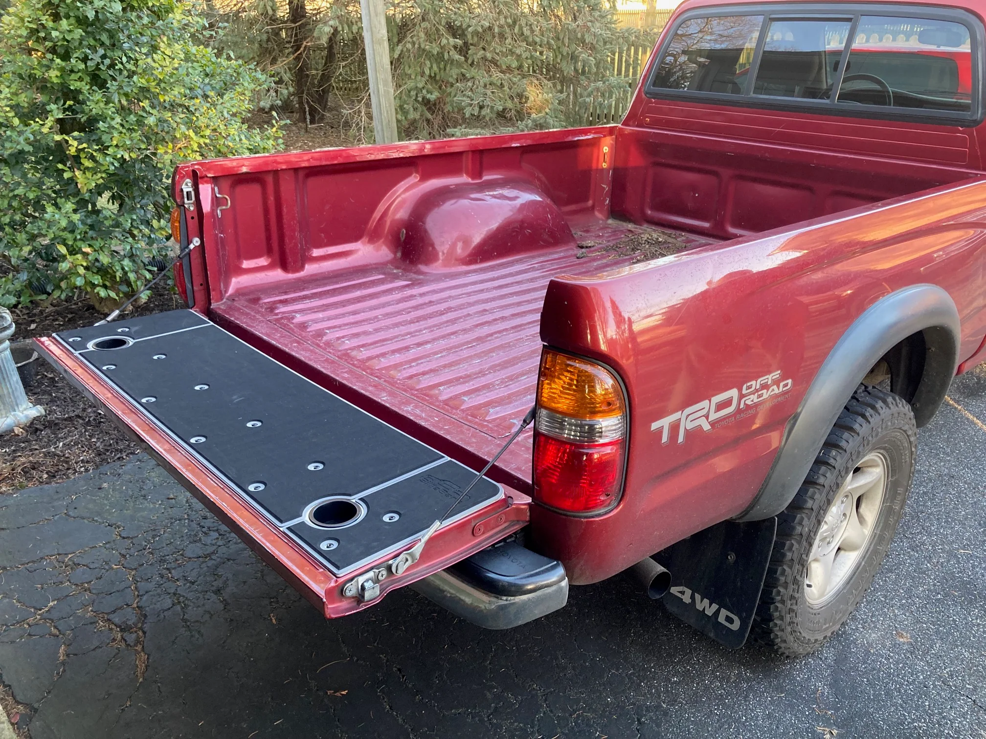 1ST GEN Tacoma Tailgate Cover (1995-2004) - Image 9