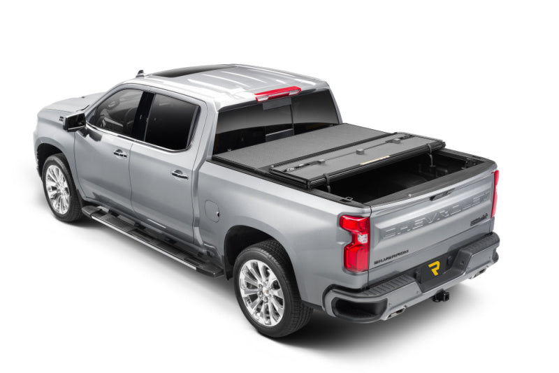 Extang 14-18 Chevy/GMC Silverado/Sierra 1500 (6ft. 7in. Bed) Solid Fold ALX - Image 4