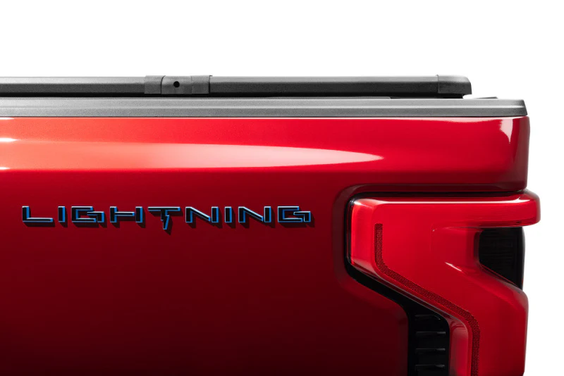 Extang 21-23 Ford F-150 (5ft. 7in. Bed) Solid Fold ALX - Image 4