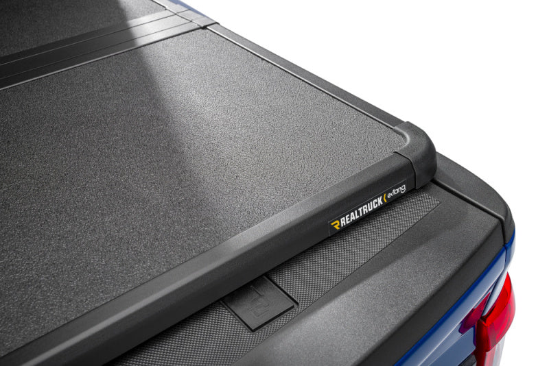 Extang 22-23 Nissan Frontier (5ft. Bed) Solid Fold ALX - Image 3