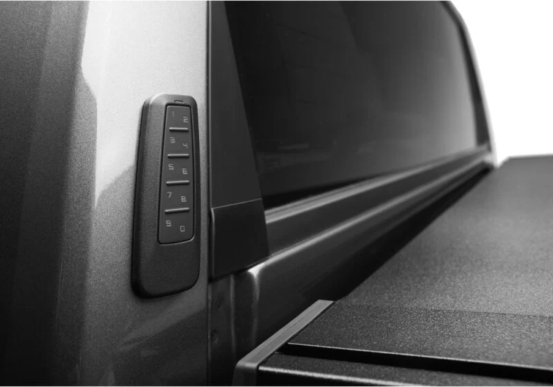 Retrax 18-21 Toyota Tundra CrewMax 5.5ft. Bed (w/o Deck Rail Sys) Retrax EQ - Image 17