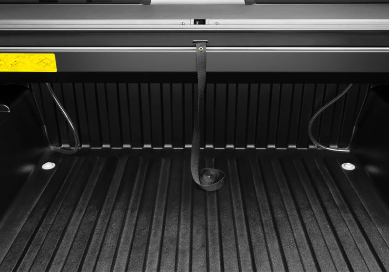 Roll-N-Lock 16-18 Toyota Tacoma Crew Cab SB 60-1/2in M-Series Retractable Tonneau Cover - Image 18