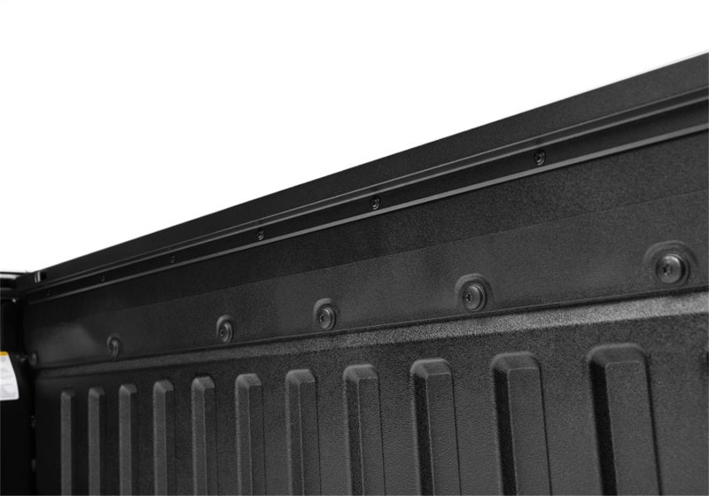 Roll-N-Lock 16-18 Toyota Tacoma Double Cab SB 60-1/2in A-Series Retractable Tonneau Cover - Image 8