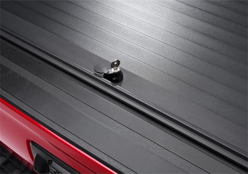 Roll-N-Lock 16-18 Toyota Tacoma Double Cab SB 60-1/2in A-Series Retractable Tonneau Cover - Image 9