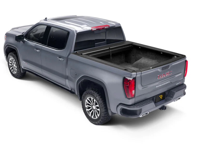 Roll-N-Lock 17-22 Ford Super Duty (81.9in. Bed Length) A-Series XT Retractable Tonneau Cover - Image 4