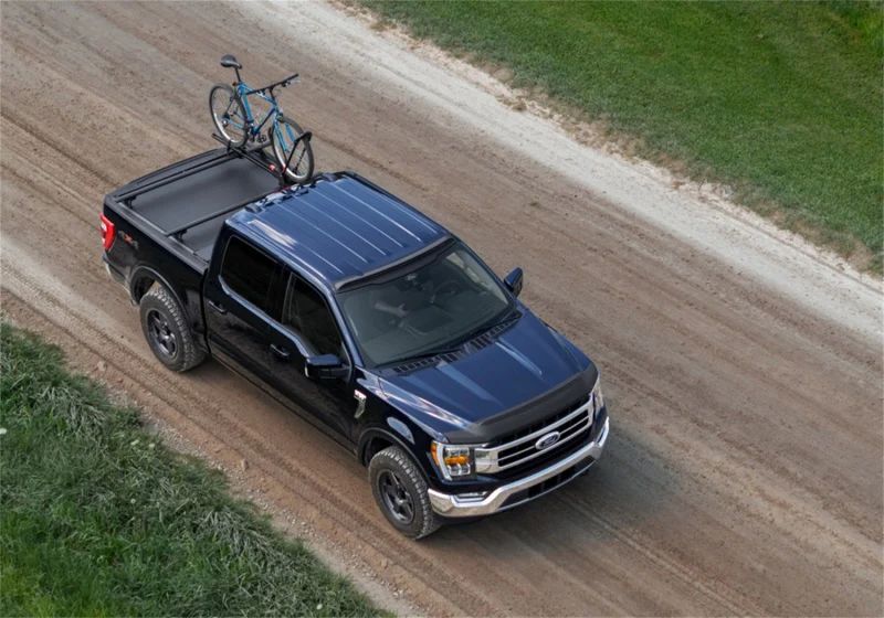 Roll-N-Lock 17-22 Ford Super Duty (81.9in. Bed Length) A-Series XT Retractable Tonneau Cover - Image 7