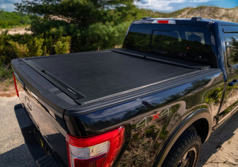 Roll-N-Lock 2020 Jeep Gladiator 5ft bed M-Series Retractable Tonneau Cover - Image 13