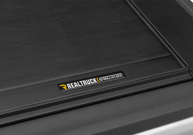 Roll-N-Lock 2020 Jeep Gladiator 5ft bed M-Series Retractable Tonneau Cover - Image 4