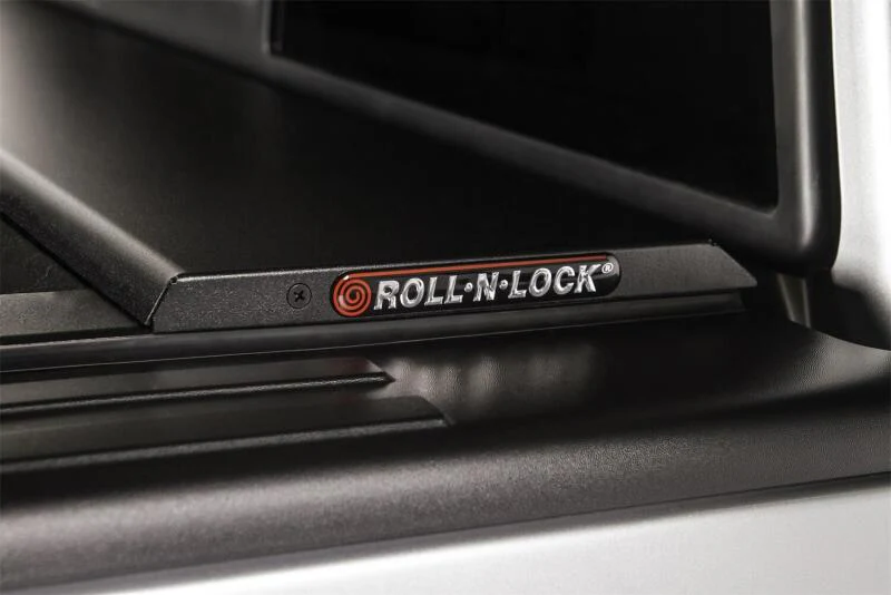 Roll-N-Lock 99-07 Ford F-250/F-350 Super Duty SB 80-3/4in M-Series Retractable Tonneau Cover - Image 11